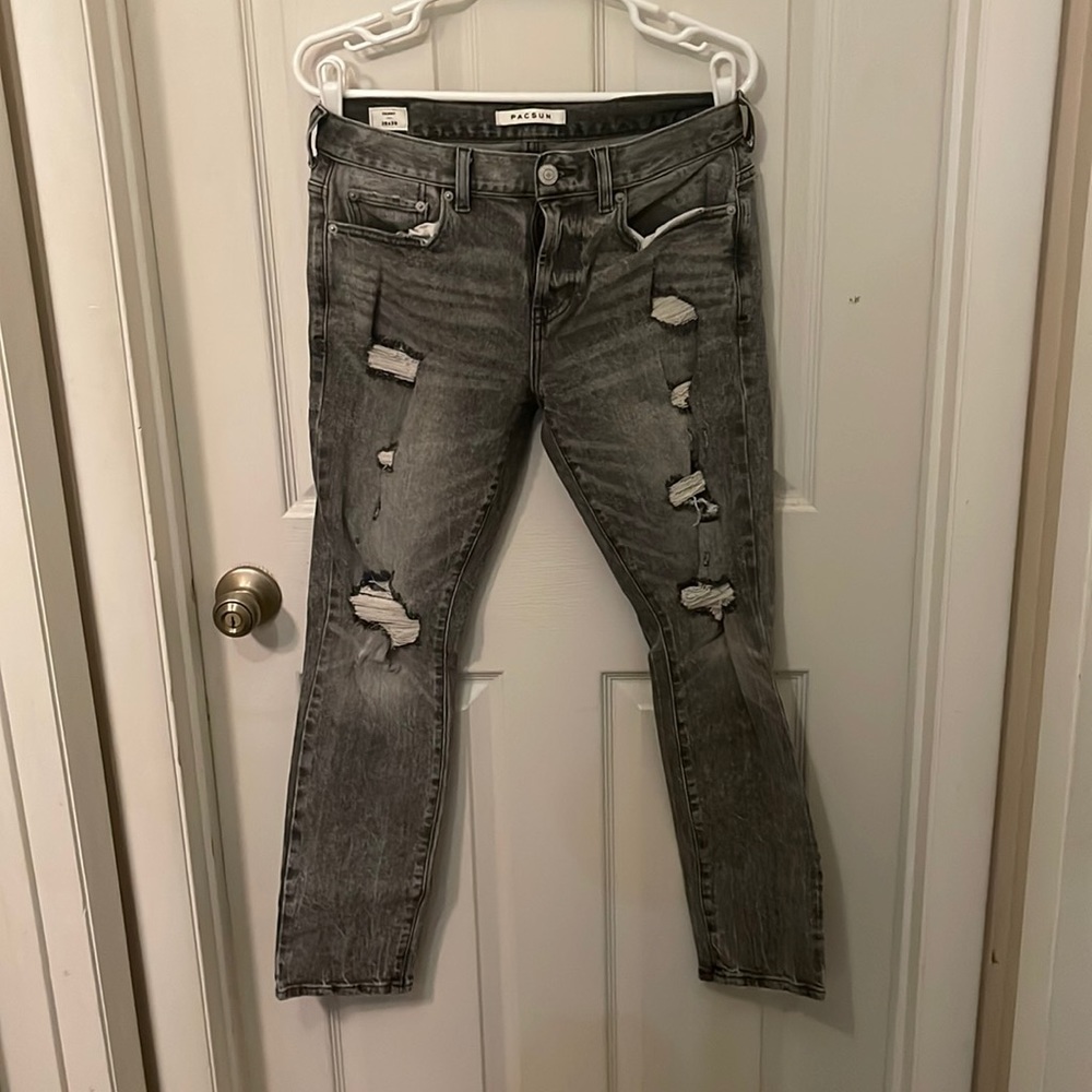 Gray skinny jeans from PacSun size 29L 30W